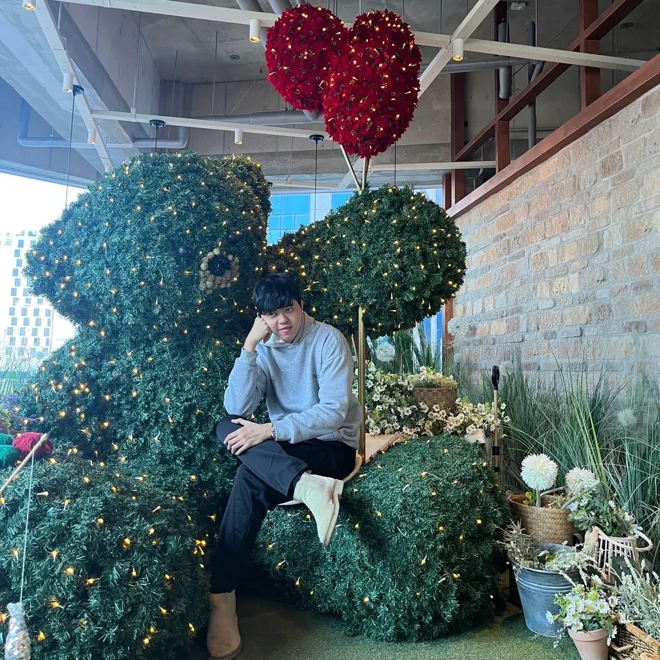 Charming cafe in Incheon, offering a cozy ambiance with stylish interiors for a relaxing experience