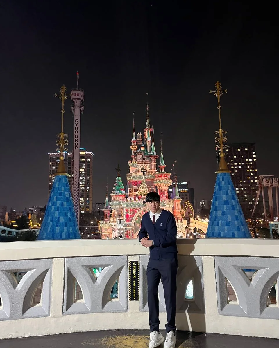 Lotte World Theme Park in Seoul, featuring thrilling rides, an indoor amusement park, and family-friendly attractions
