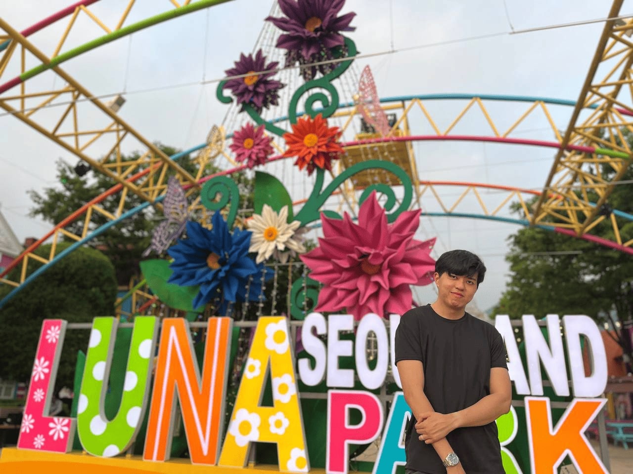 Seoul Land amusement park, featuring thrilling rides and family-friendly attractions